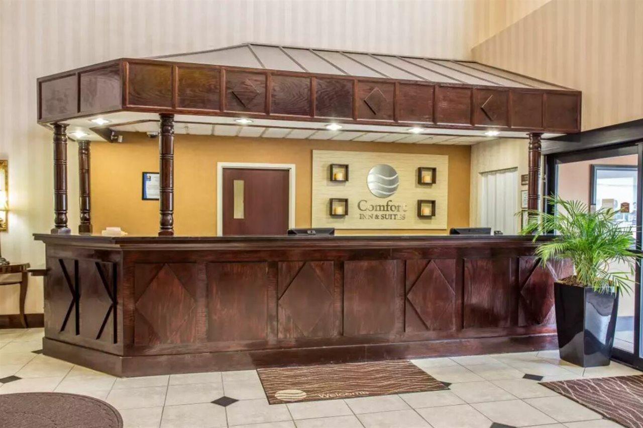 Comfort Inn & Suites Ftjackson Maingate Columbia Exterior foto